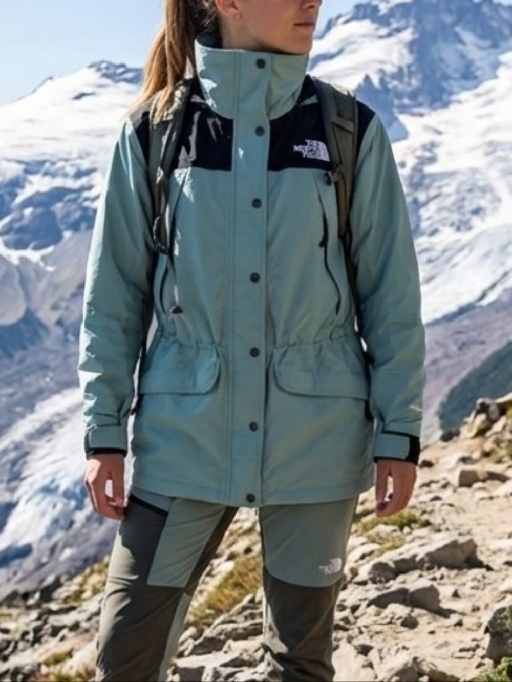 The North Face Women’s Size Small Green Black Hooded Windbreaker Rain Jacket
